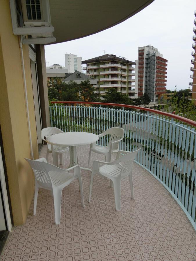 Lignano Sabbiadoro With Pool Apartment Luaran gambar