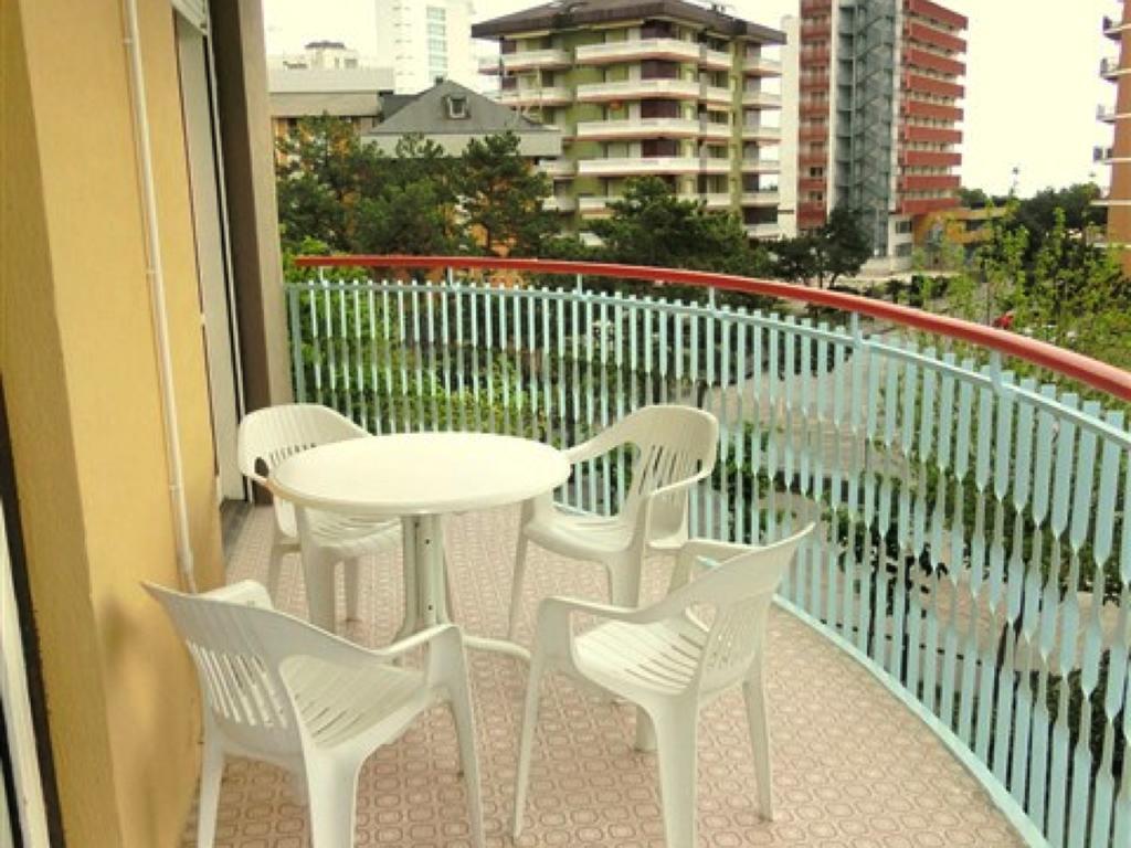 Lignano Sabbiadoro With Pool Apartment Luaran gambar
