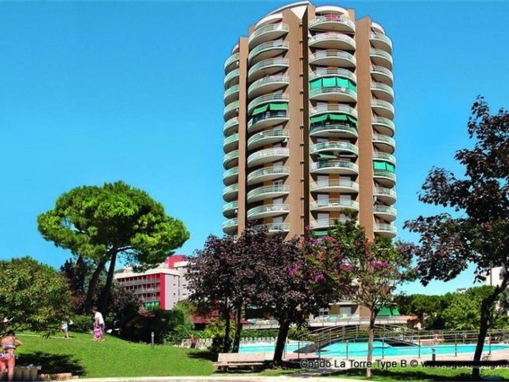 Lignano Sabbiadoro With Pool Apartment Luaran gambar